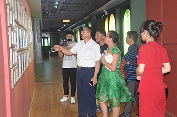 把握新常态 实现共发展 山东省烟台栖霞市领导一行莅临3499手机版拉斯维加斯,3499拉斯维加斯集团旗下农业产业百枣纲目（集团）参观考察