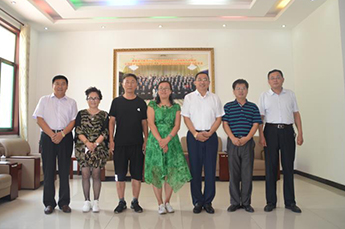 把握新常态 实现共发展 山东省烟台栖霞市领导一行莅临3499手机版拉斯维加斯,3499拉斯维加斯集团旗下农业产业百枣纲目（集团）参观考察