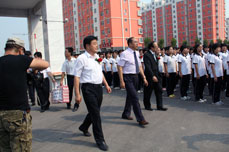 传播儒家思想 传承中国传统文化——3499手机版拉斯维加斯,3499拉斯维加斯集团捐赠孔子圣象推动乐陵市教育文化发展